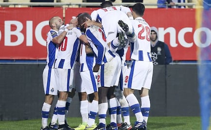 “Tecatito” anota en triunfo del Porto frente al Estoril