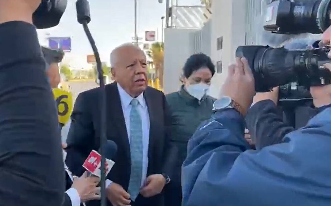 Francisco Garduño llega a audiencia por incendio en Ciudad Juárez. Foto: @LaVerdadJz