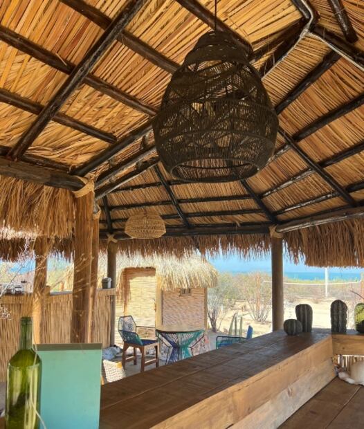 El campamento de lujo en una playa solitaria del mar de Cortés