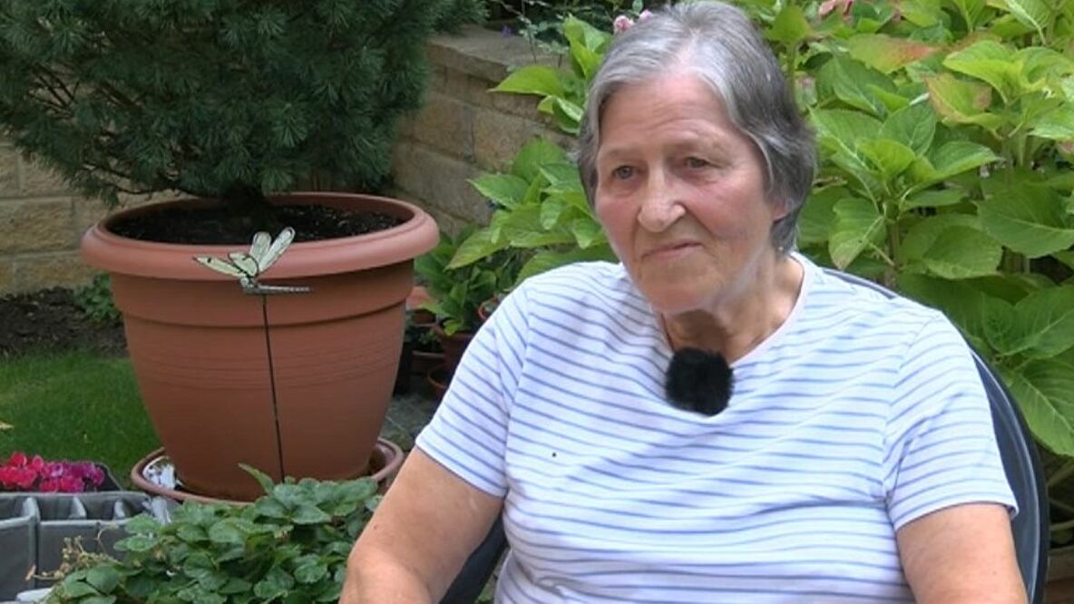 Insecto pica a mujer en Reino Unido y se queda sin piernas