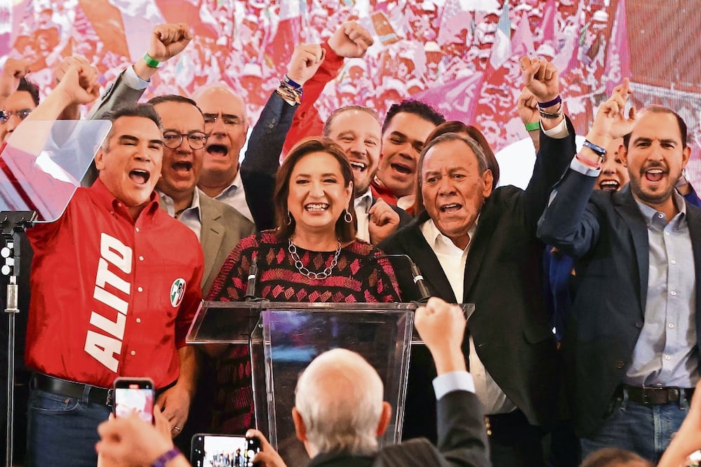 La oposición tardó en elegir a su candidata y por ende, Xóchitl Gálvez arrancó con desventaja, opinaron especialistas. Foto: de Archivo El Universal