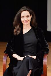 Angelina Jolie abrirá negocio de moda