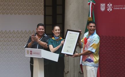 Grupo Firme recibe reconocimiento de Claudia Sheinbaum; anuncian concierto gratis en Zócalo