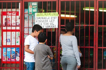 Inhibe Álvaro Obregón venta ilegal de alcohol en Semana Santa 