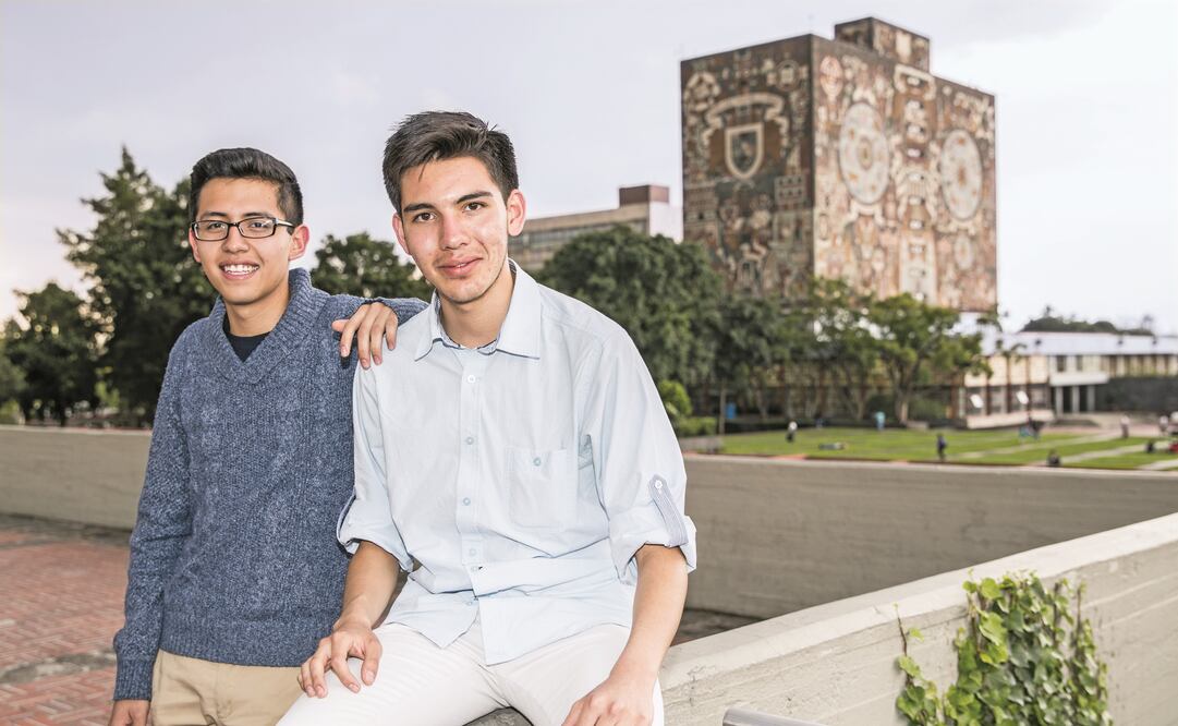 César Saith Castillo y Marco Antonio Martínez opinan que es necesario transformar el sistema educativo para que los mexicanos asuman la parte que les toca para combatir la corrupción. (GERMÁN ESPINOSA. EL UNIVERSAL)