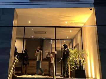 Realizan cateo a departamento de lujo en Villahermosa; presuntamente es propiedad de Hernán Bermúdez