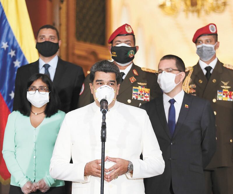 El presidente venezolano, Nicolás Maduro, da un discurso televisado en el Palacio de Miraflores, el lunes. AFP
