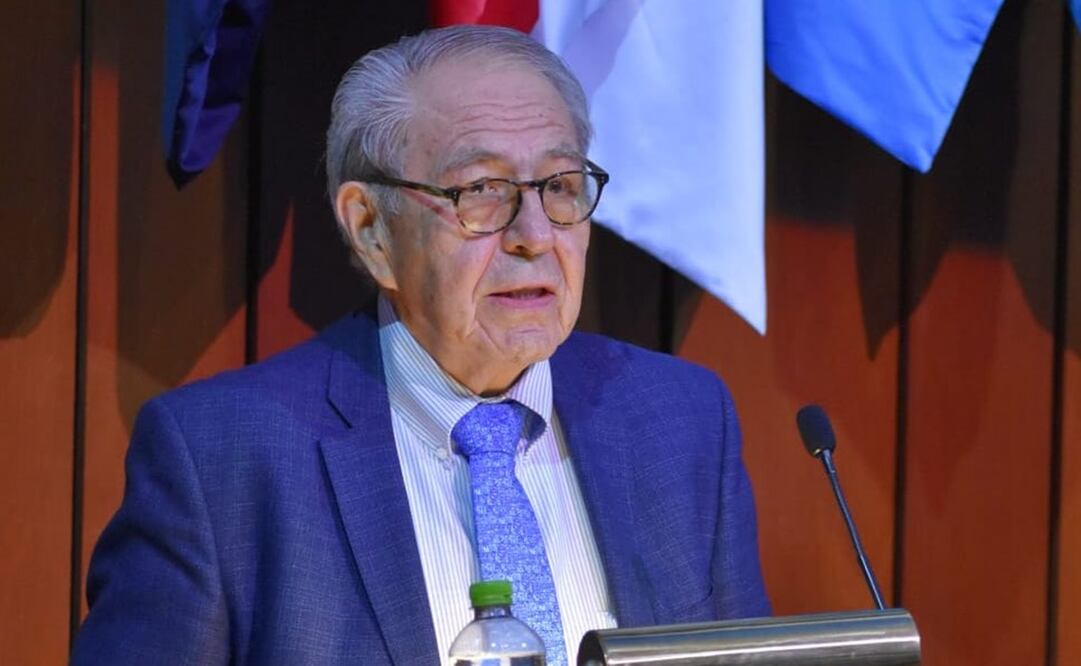 Jorge Alcocer dijo que el uso de antibióticos está amenazado por la resistencia que presentan bacterias, virus, hongos y parásitos. Foto: Especial