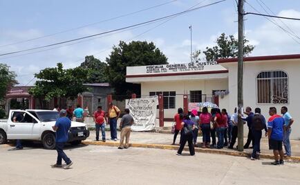 Sección 22 genera bloqueos en Oaxaca; exigen justicia por asesinato de profesor