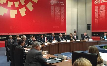 World leaders at APEC Summit take aim at Trump over trade