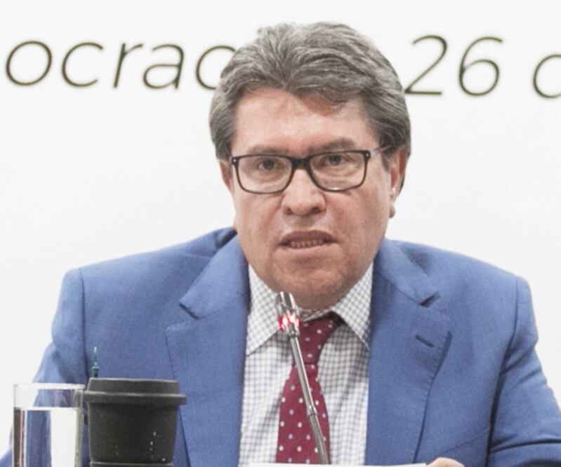 Ricardo Monreal, líder de Morena en el Senado, afirma que la propuesta de Morena no se ha consultado con la base del partido y crea confusión. Foto: ARCHIVO EL UNIVERSAL