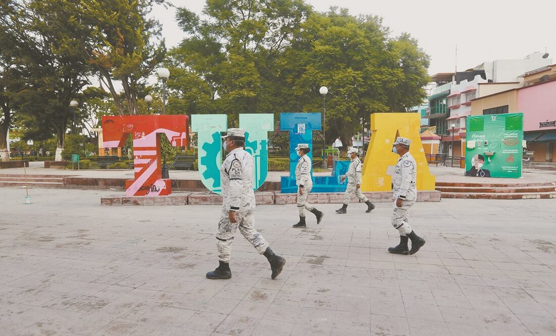Elementos del Ejército y la Guardia Nacional participaron en las labores para evacuar a pobladores de las zonas cercanas al río Tula. Foto: VALENTE ROSAS. EL UNIVERSAL