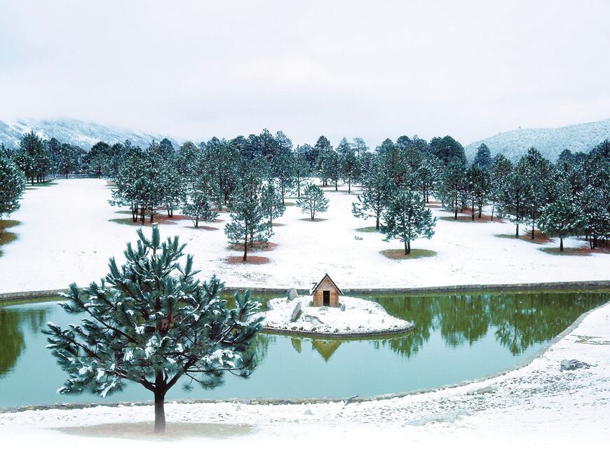 El centro de esquí también cuenta con cabañas tipo chalet. (Foto: Cortesía Bosques de Monterreal)