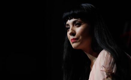 Mon Laferte luce sus piernas en Instagram