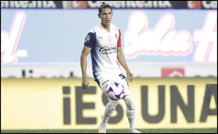 Uriel Antuna, apegado a su familia para no perder piso