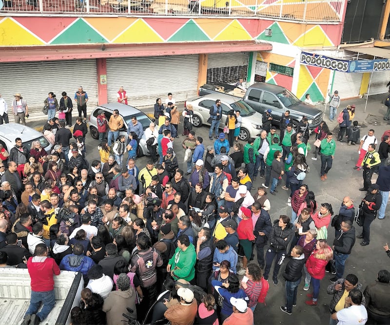 Los dueños de los 15 locales del Mercado Morelos afectados por el incendio ocurrido la noche del miércoles pasado esperan informes sobre qué lo provocó. Foto: DIEGO SIMÓN. EL UNIVERSAL