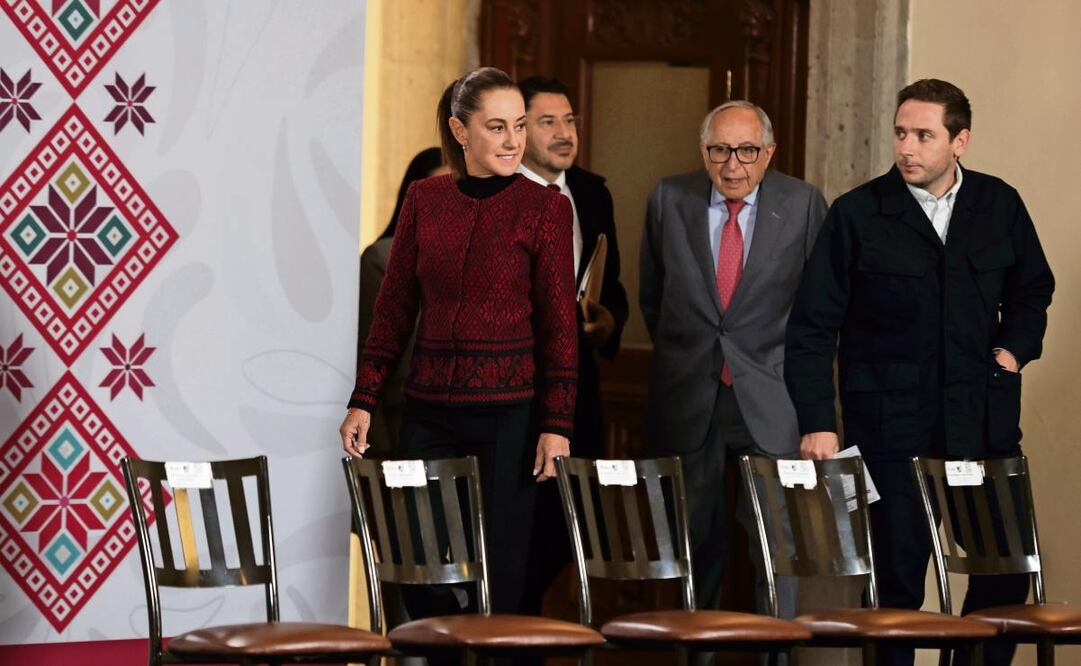 La Presidenta señaló que con la red de Farmacias del Bienestar las personas adultas mayores y con discapacidad recibirán una receta permanente para atender enfermedades como hipertensión y diabetes. Foto: Carlos Mejía / EL UNIVERSAL