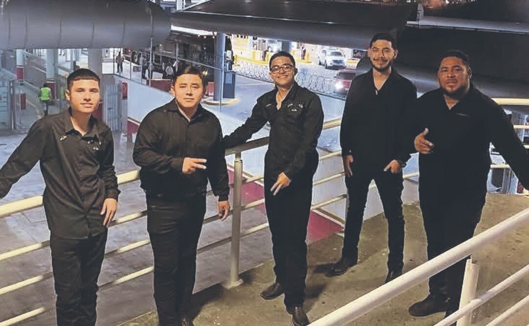 Madres de los integrantes de Los Fugitivos reclamaron que la fiscalía hiciera conferencia de prensa sin antes hablar con ellas. Foto Especial