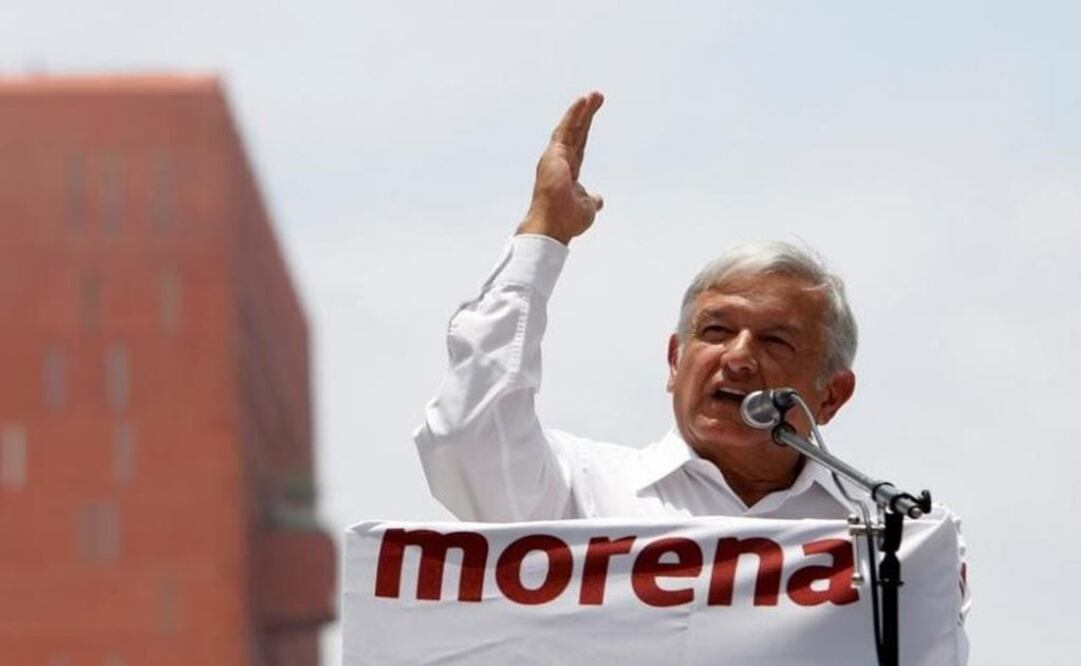 Andrés Manuel López obrador, President of the National Regeneration Movement (MORENA) party, delivers a speech to supporters, in Mexico City – Photo: Reuters /Ginnette Riquelme