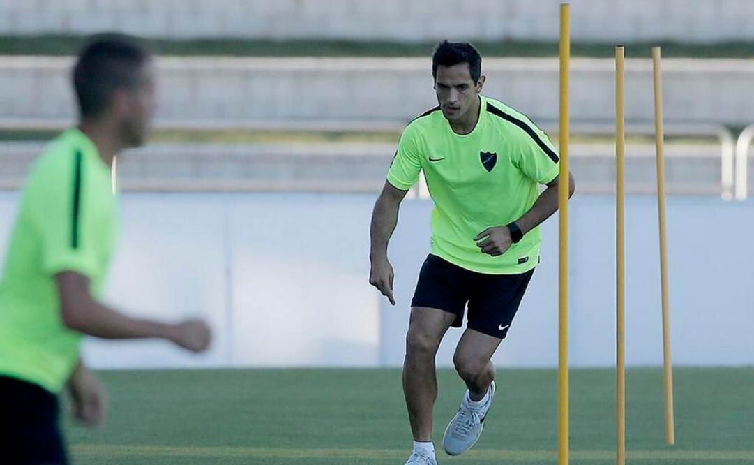 Roque durante un entrenamiento con el Málaga. Tomada de: @MalagaCF 