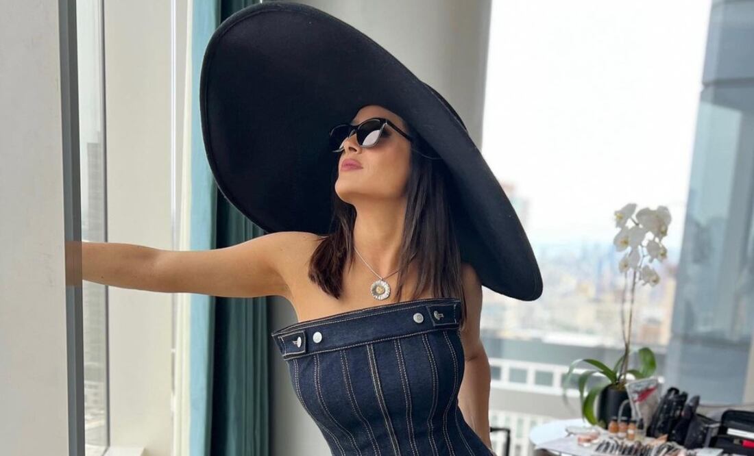 Salma Hayek luce look de los 90's. Imagen: Instagram Salma Hayek