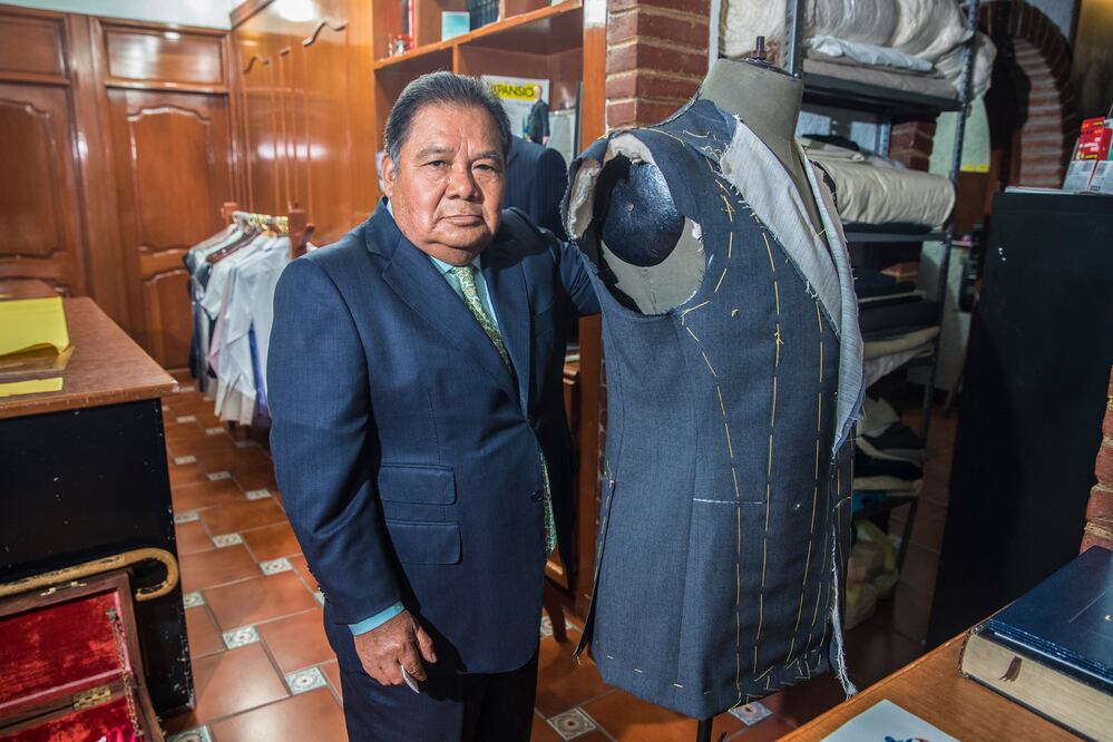 El sastre mixteco de los poderosos