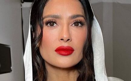 Salma Hayek confirma su belleza al posar sin make up