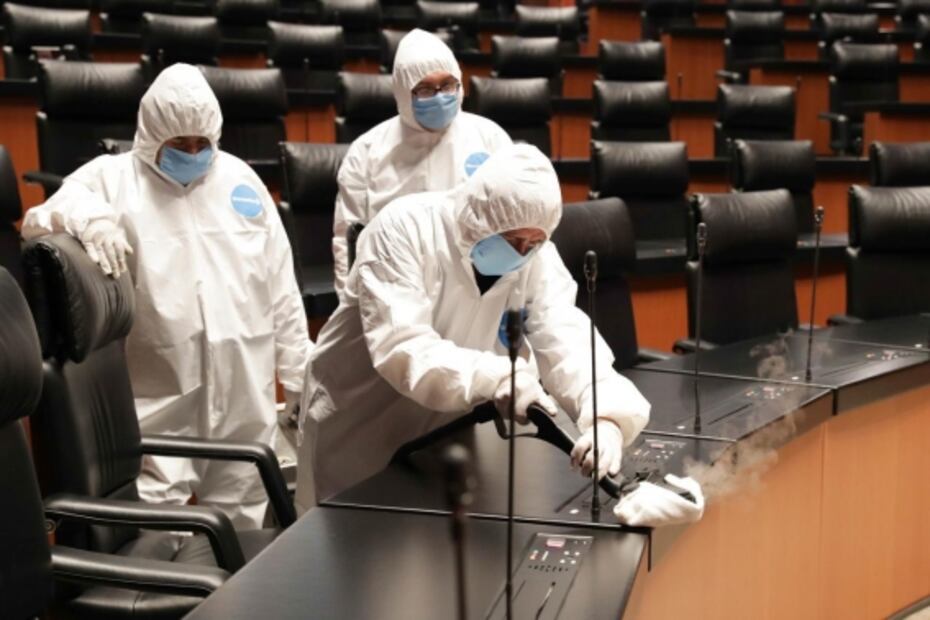 Sanitizan salón de plenos del Senado por coronavirus