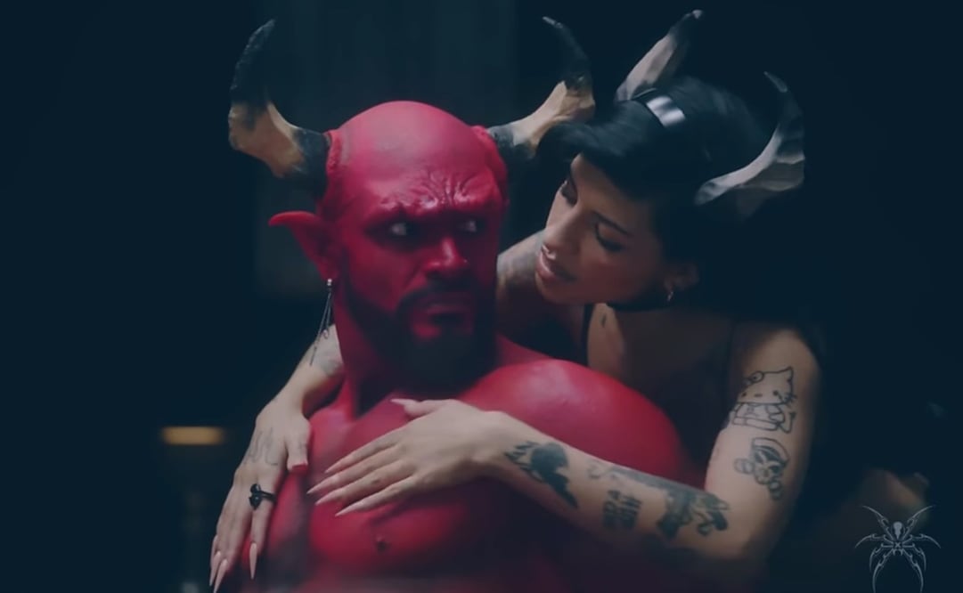 Cazzu en el video "Dolce", su nuevo lanzamiento y en el que hace varias referencias a su ex Christian Nodal. "Se te olvidó que, lo que sabes, te lo enseñé yo"