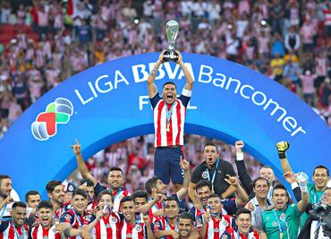 A un año del título de Chivas
