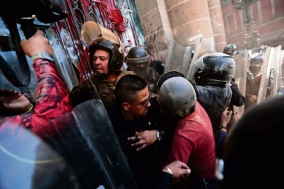 Acuerdan diputados locales no levantar denuncias penales por destrozos en Congreso CDMX