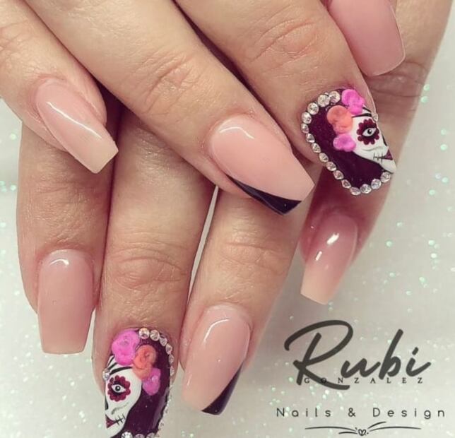Diseños de uñas ideales para Día de Muertos