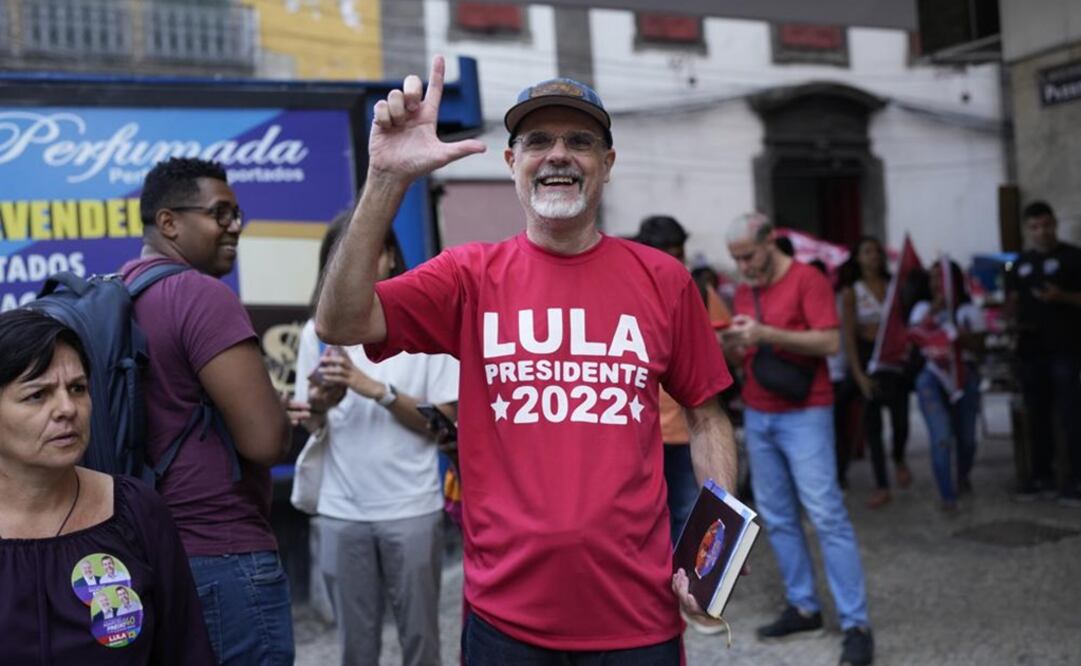 Un partidario del expresidente brasileño Luiz Inácio Lula da Silva, quien se volvió a postular para las elecciones presidenciales este año. Foto: AP
