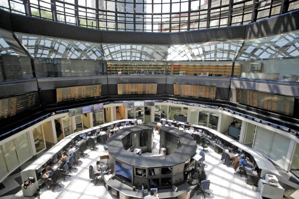 Las operaciones de fusiones y compras en México sumaron 9 mil 771 mdd en los primeros meses de este año. ARCHIVO EL UNIVERSAL