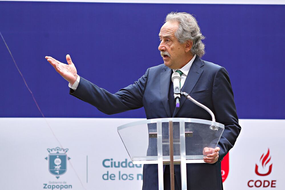 Ni tanto que queme al Santo