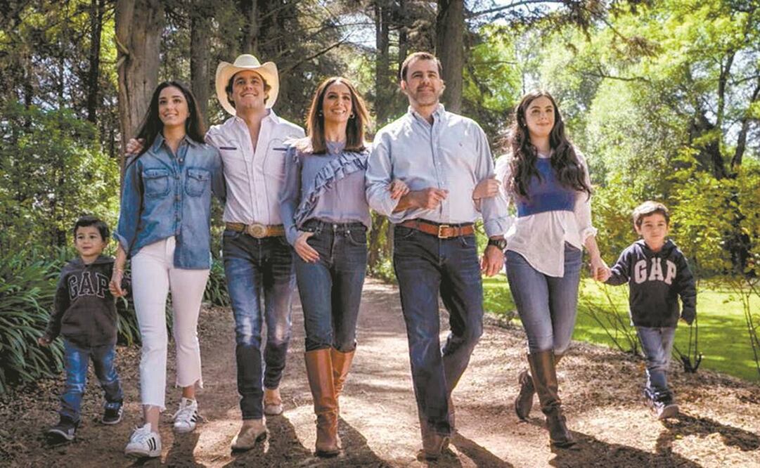 Algunas celebridades han aprovechado el auge de las plataformas para ganar millones de seguidores. Foto: Especial