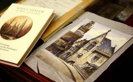 Subastan pinturas de Hitler por 391 mil euros 