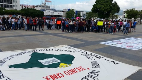 Normalistas de Chiapas exigen liberación de sus compañeros