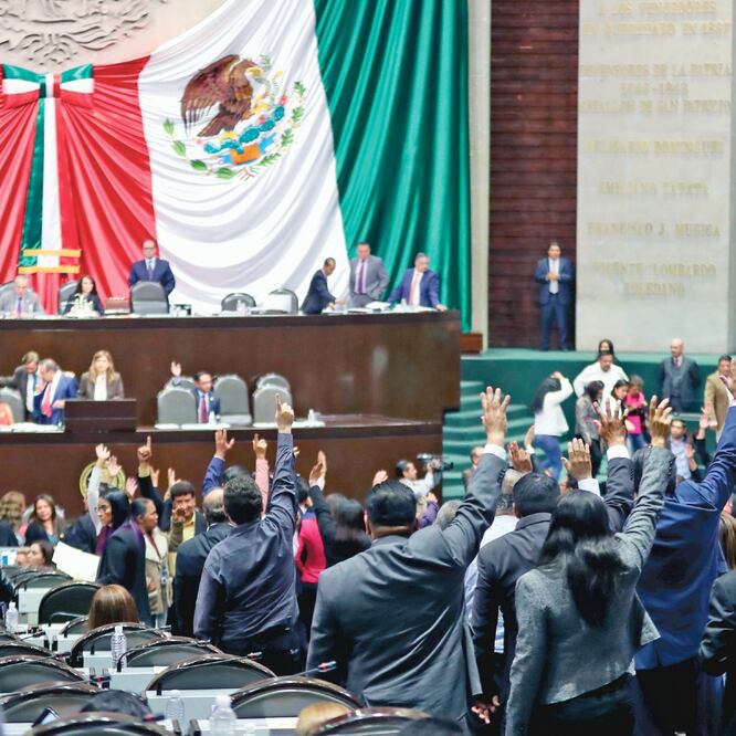 El legislador panista Miguel Alonso Riggs dijo que es imposible que una persona cambie de postura ideológica y por eso se debe considerar ilegal el chapulineo. (ARCHIVO EL UNIVERSAL)