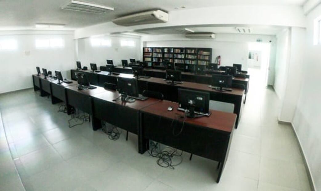 EU certifica a academia de policía de Puebla