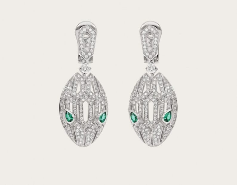 Danna Paola impacta con aretes de 500 mil pesos y diseño mexicano