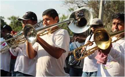 Corte invalida que se multe a músicos por cantar canciones con palabras altisonantes en Oaxaca