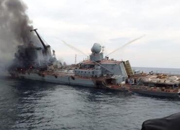Moskva: la incertidumbre sobre los marinos que estaban a bordo del buque insignia de la flota rusa hundido en el mar Negro