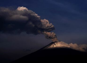 Reportan caída de ceniza del Popocatépetl en Edomex y CDMX