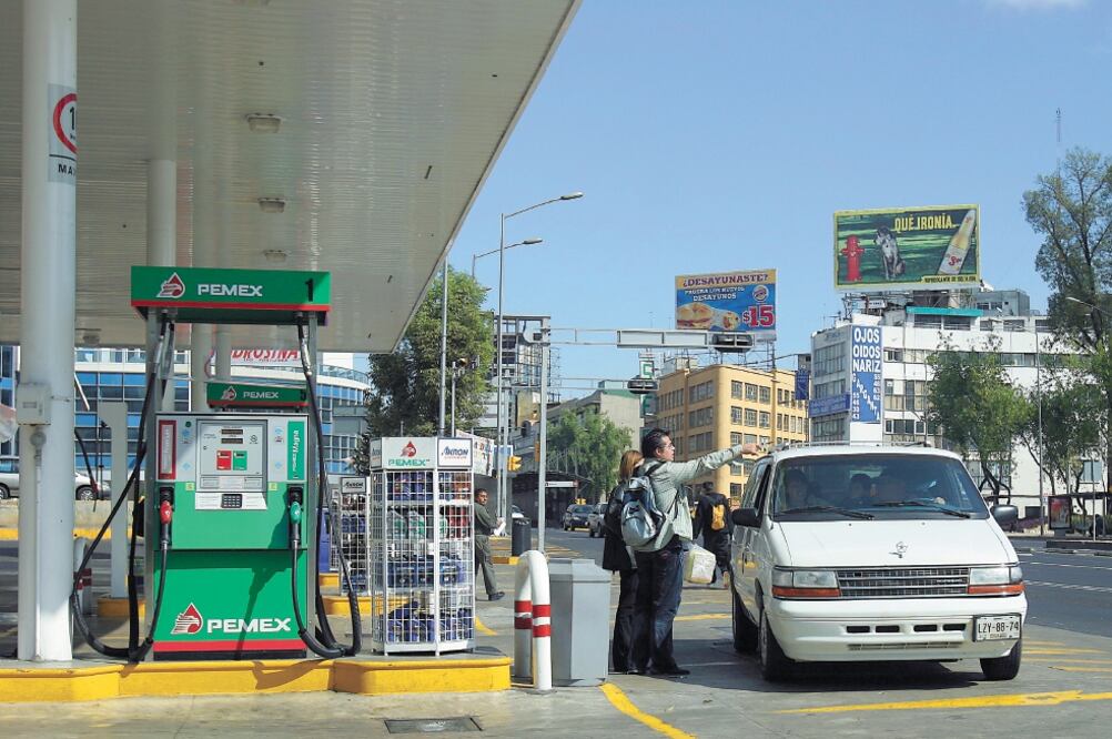 La gasolina Magna, que es la de mayor consumo en el país, mantendrá el estímulo fiscal, aunque con un porcentaje más bajo, informó Hacienda. Foto: ARCHIVO EL UNIVERSAL