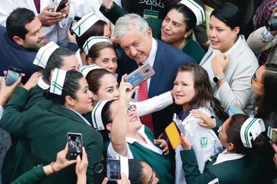 Promete fin a corrupción en Salud en dos años