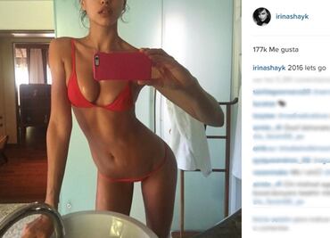 Irina Shayk saluda al 2016 con foto en bikini