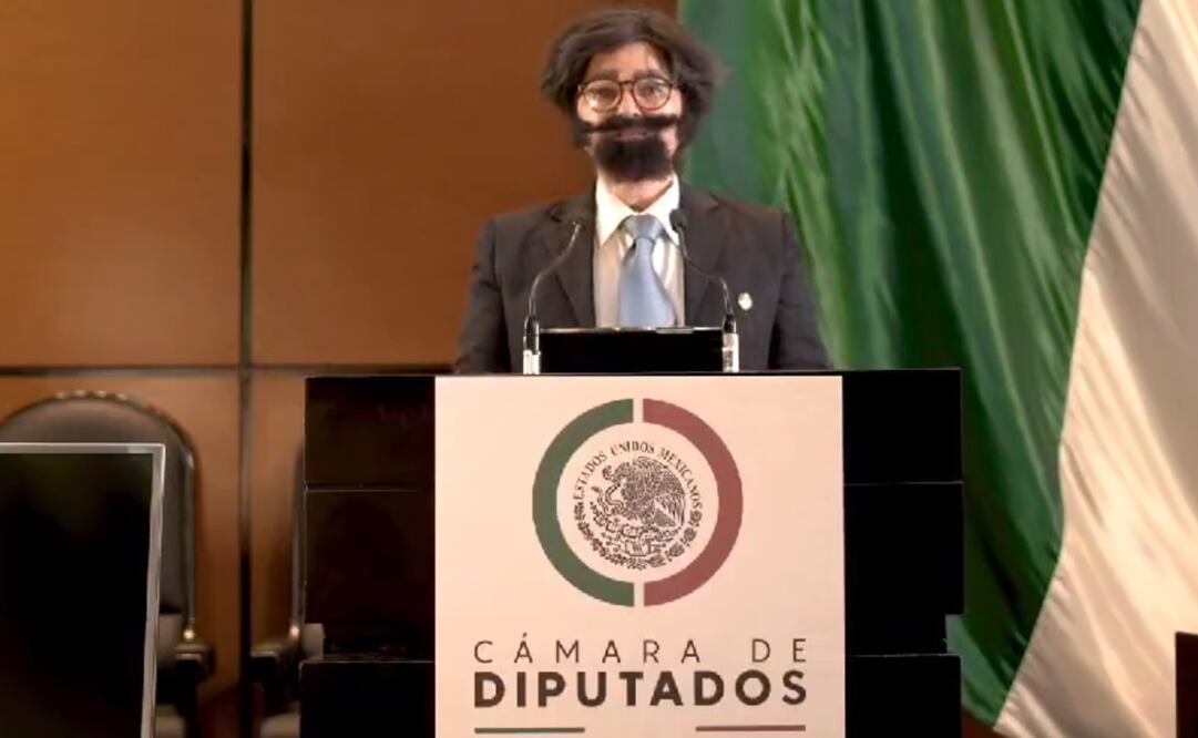 Marisol García Segura se caracterizó del "presidente de la Comisión de las Buenas Costumbres". Foto: Captura de pantalla