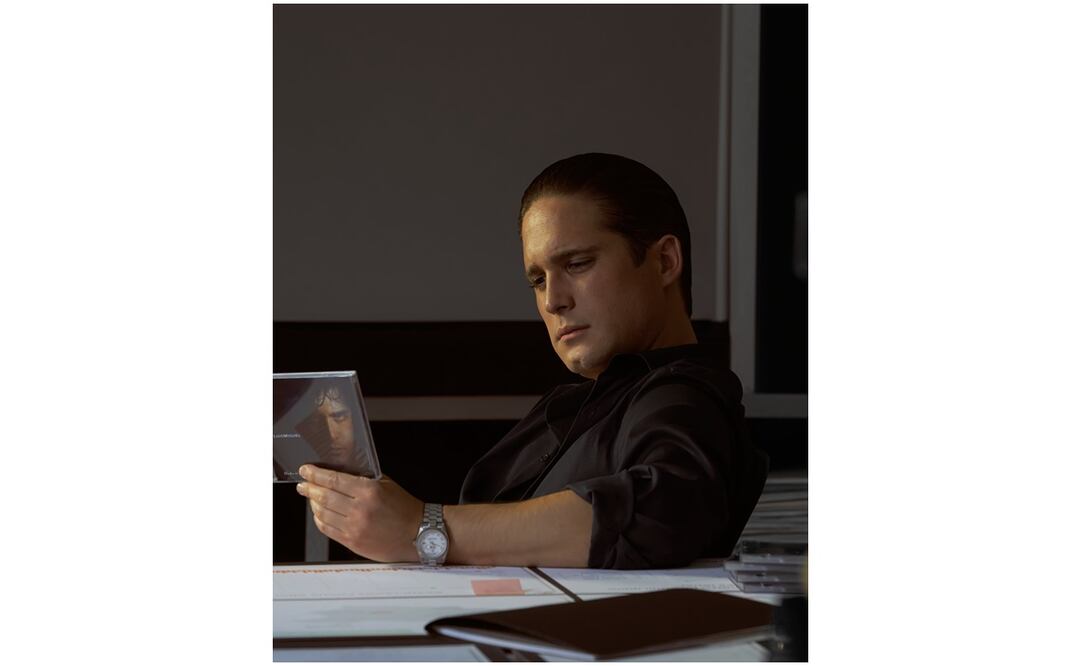 La producción también aborda un fallido dueto con su entonces novia, Mariah Carey.