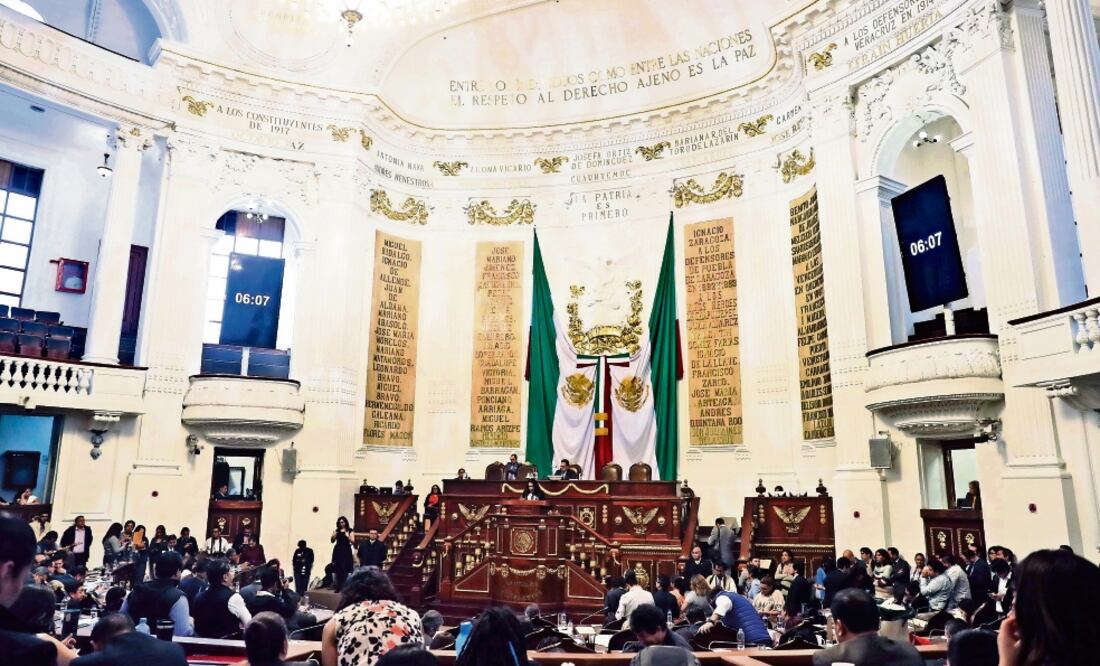 El jefe de Gobierno. José Ramón Amieva, debe acudir el 17 de septiembre ante el pleno del Poder Legislativo para rendir su informe de actividades. (ARCHIVO EL UNIVERSAL)